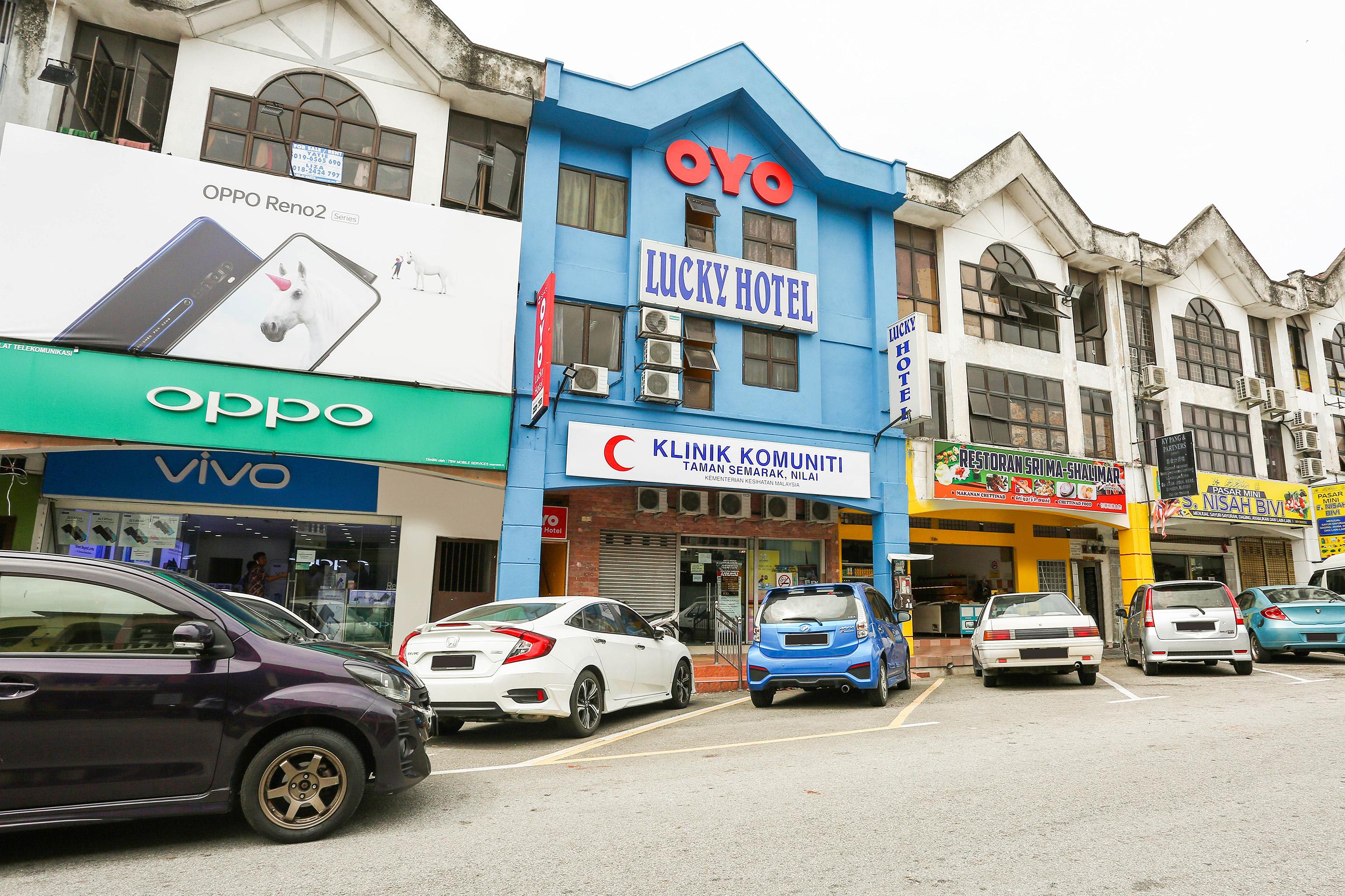 Lucky Budget Hotel @ Nilai Buitenkant foto