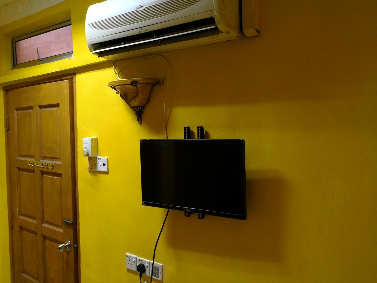 Lucky Budget Hotel @ Nilai Buitenkant foto