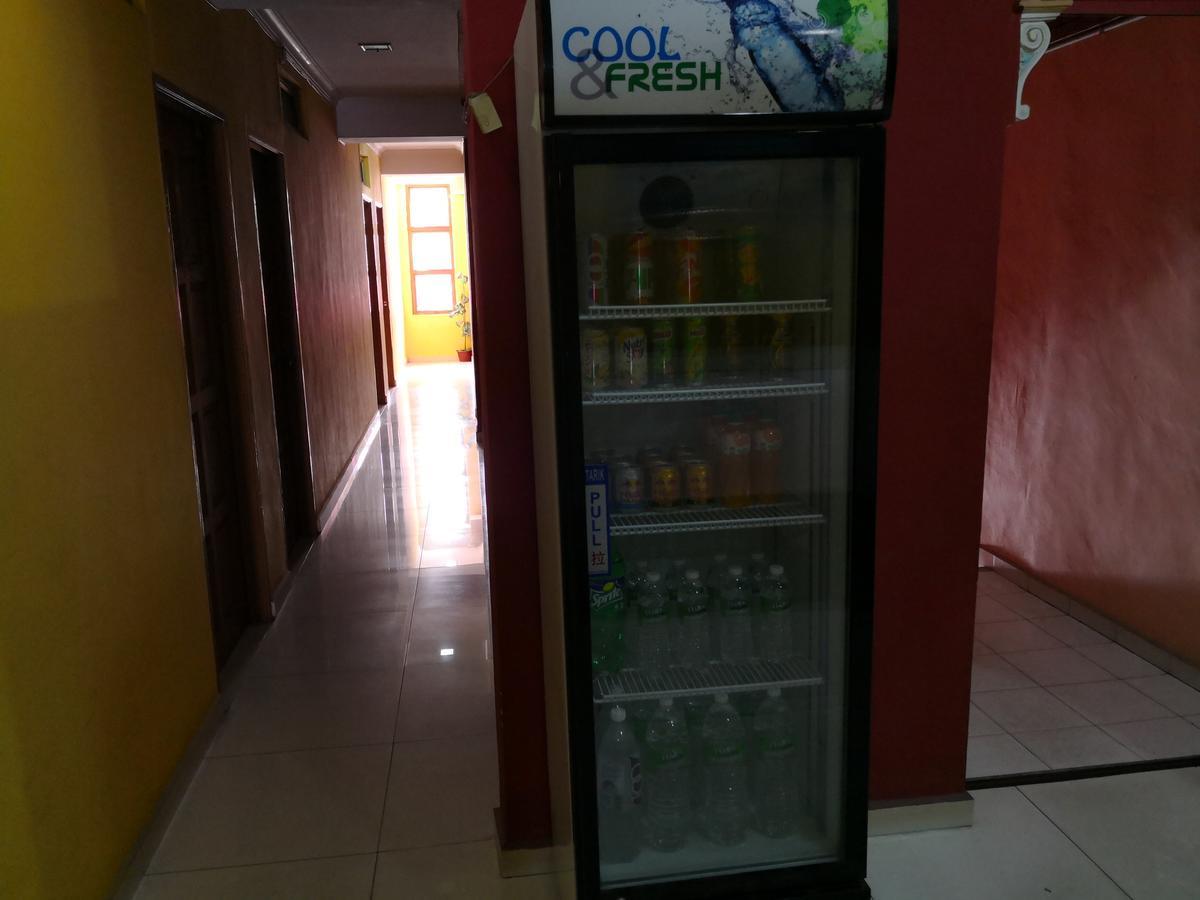 Lucky Budget Hotel @ Nilai Buitenkant foto