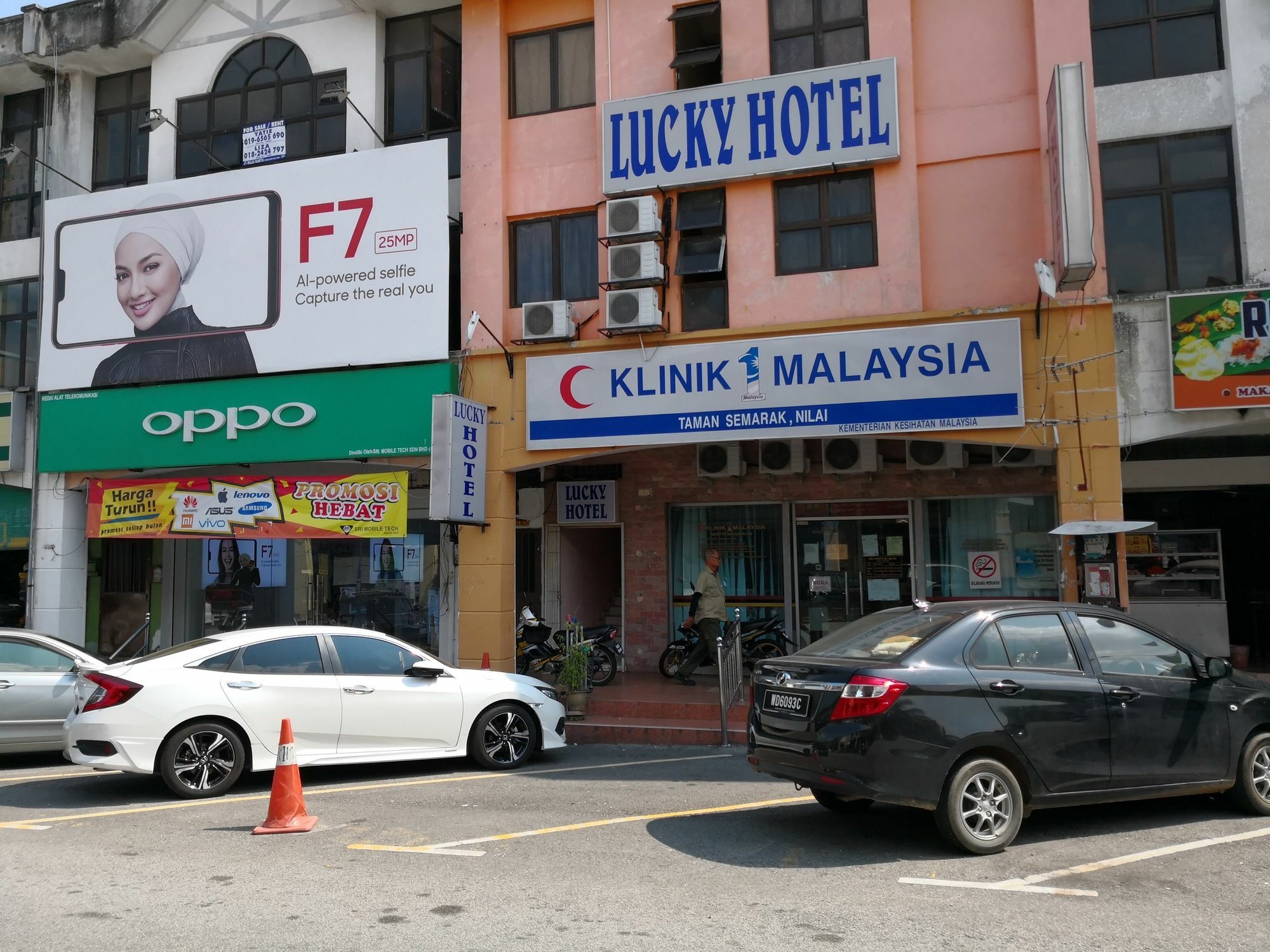 Lucky Budget Hotel @ Nilai Buitenkant foto